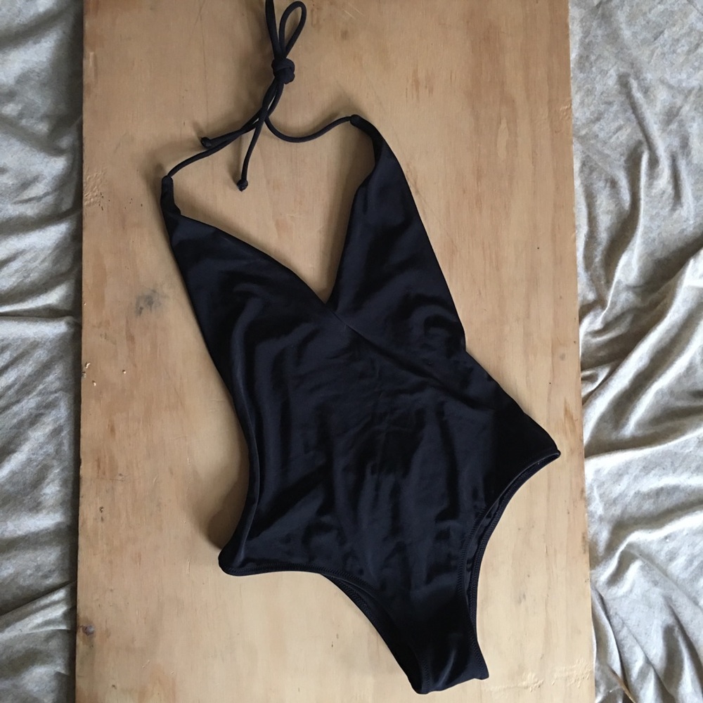 VICTORIAS SECRET cheeky one piece swimsuit